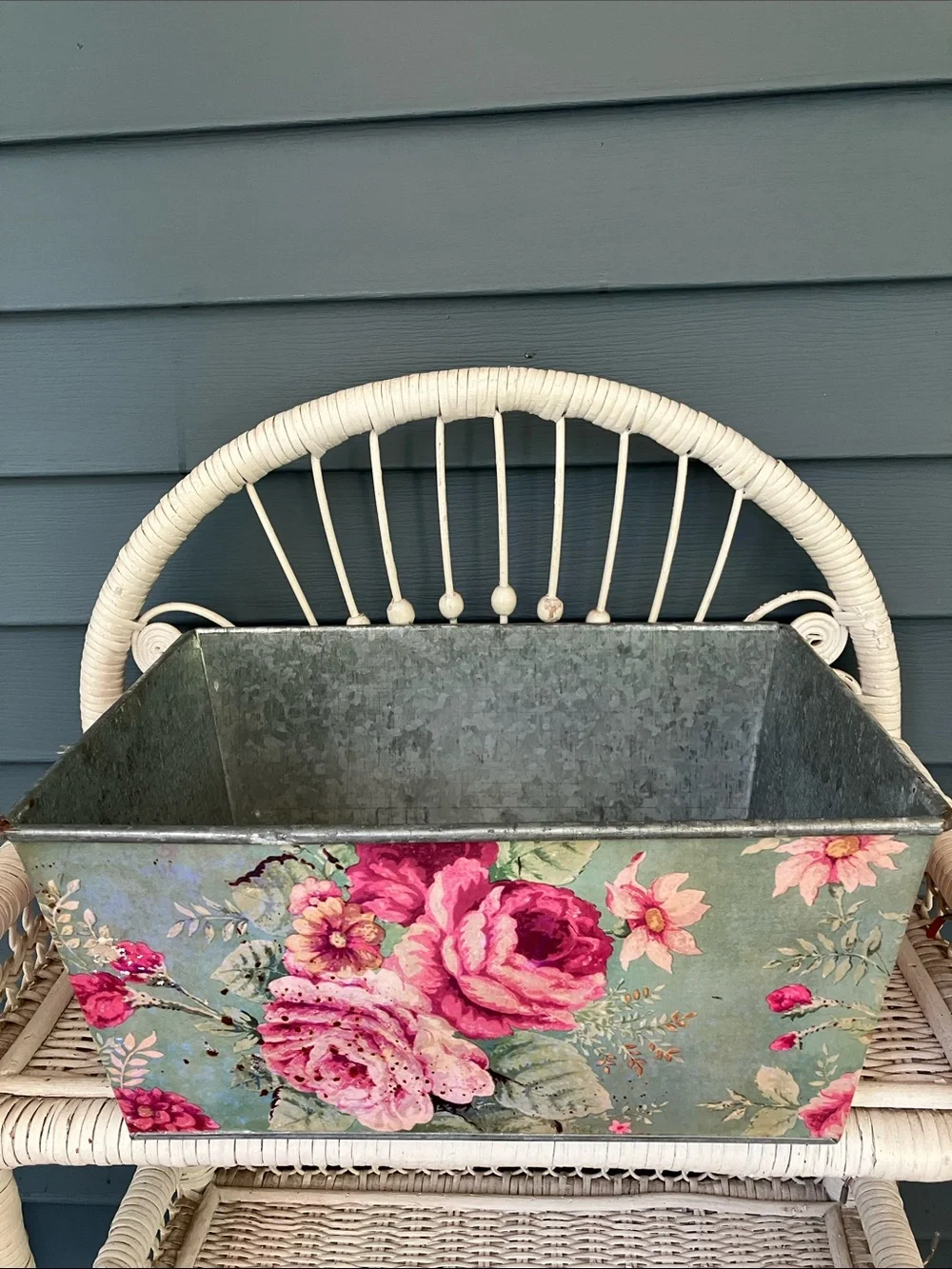 Floral Rose Metal Planter Box in Green and Pink
